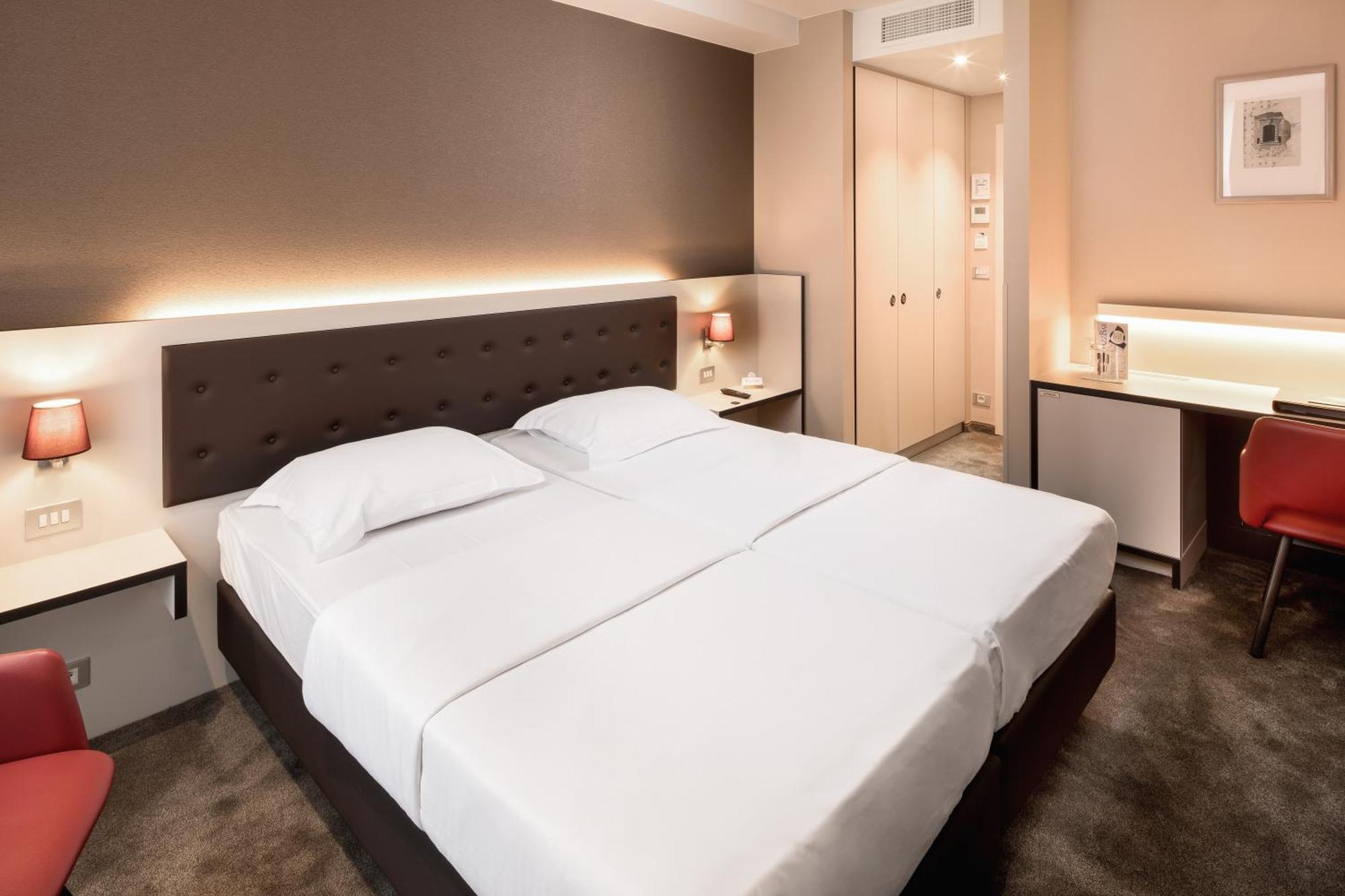 Navarra 4* Brugge